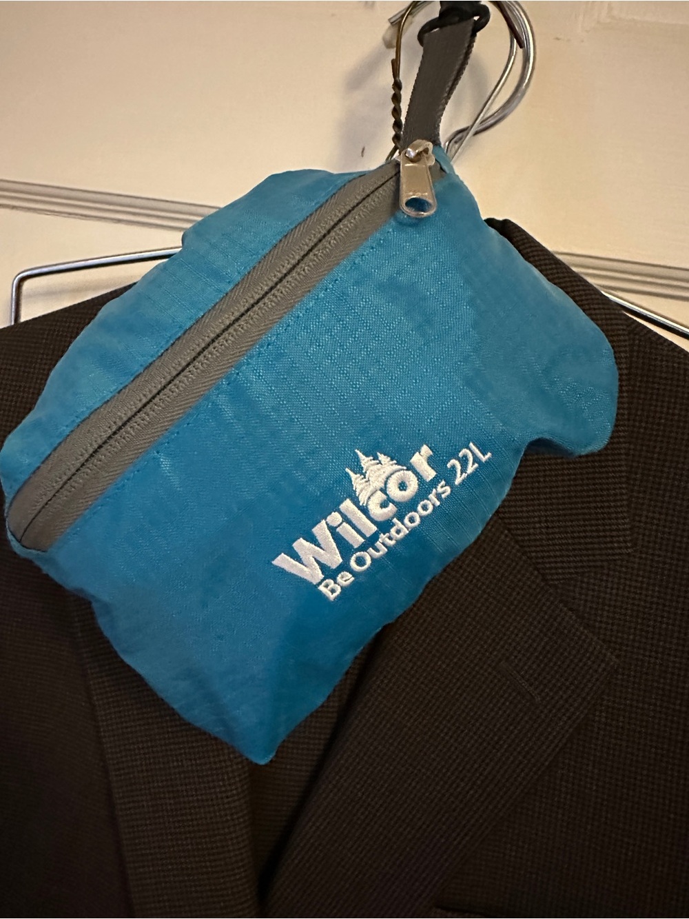 Blue Outdoor Waist Pack 22L - Lightweight Men’s Bag